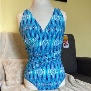 L.L. Bean Blue Patterned Women's One Piece Swimsuit